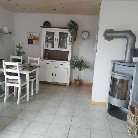 Haus Sonnenblick Apartamento Momlingen Exterior foto