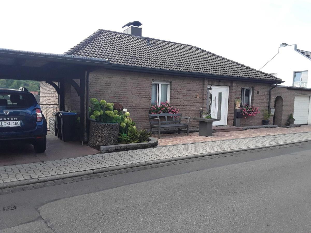 Haus Sonnenblick Apartamento Momlingen Exterior foto