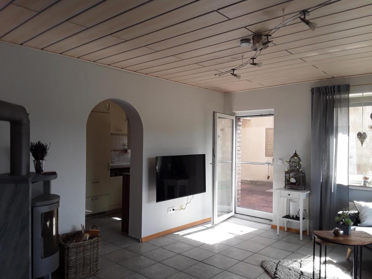Haus Sonnenblick Apartamento Momlingen Exterior foto